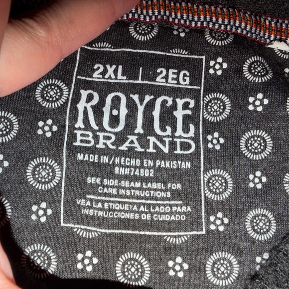 Plus size women’s 2XL sweater Gray Christmas Reindeer Sweater, shirt, top - Picture 6 of 6